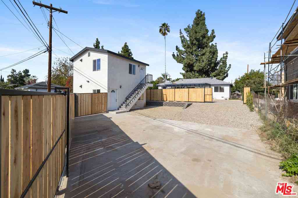 Homes For Rent - 15838 Chatsworth Street<br/> Granada Hills, CA 91344