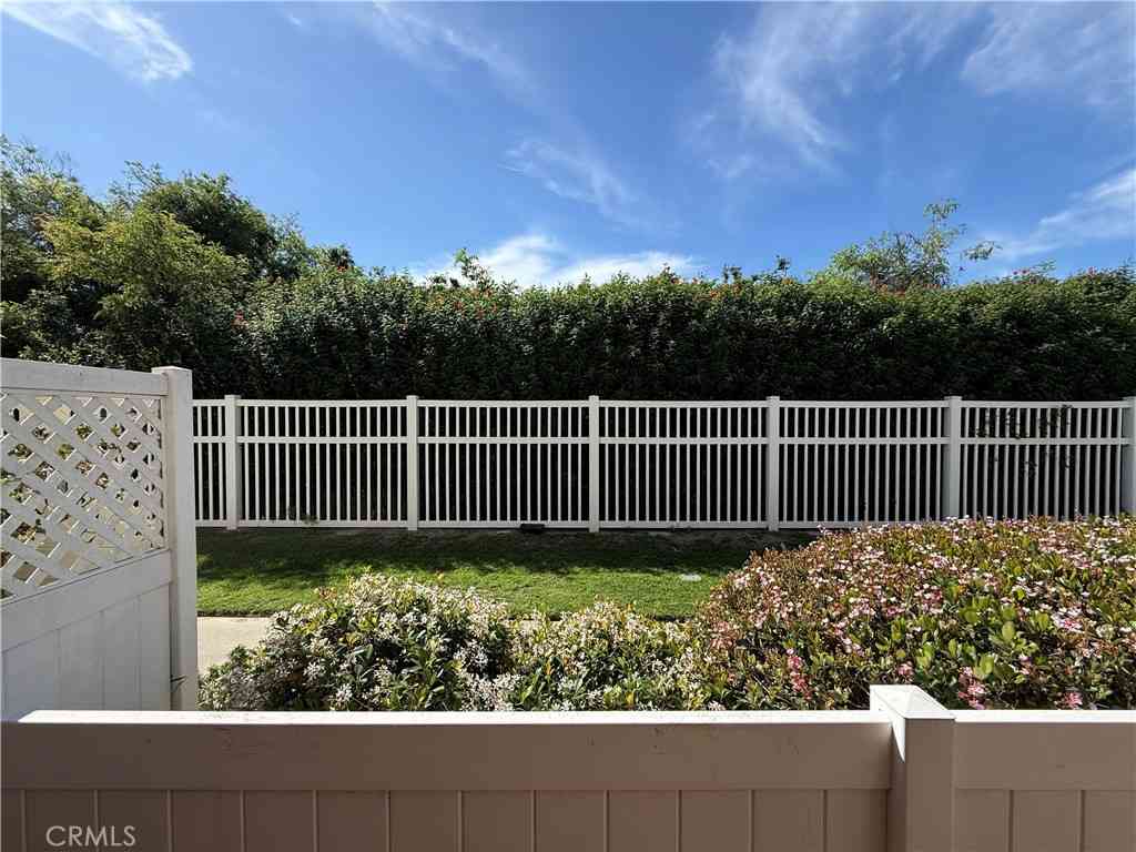 Condo For Rent - 2201 Cheyenne Way #125<br/> Fullerton, CA 92833