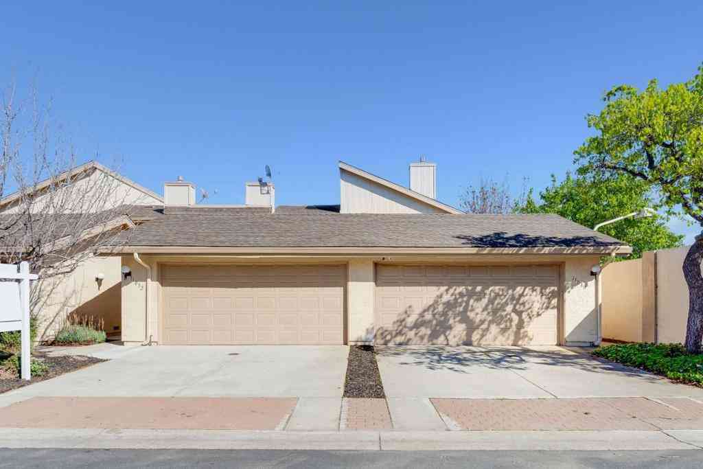 Townhouse For Sale - 11032 Firethorne Drive<br/> Cupertino, CA 95014