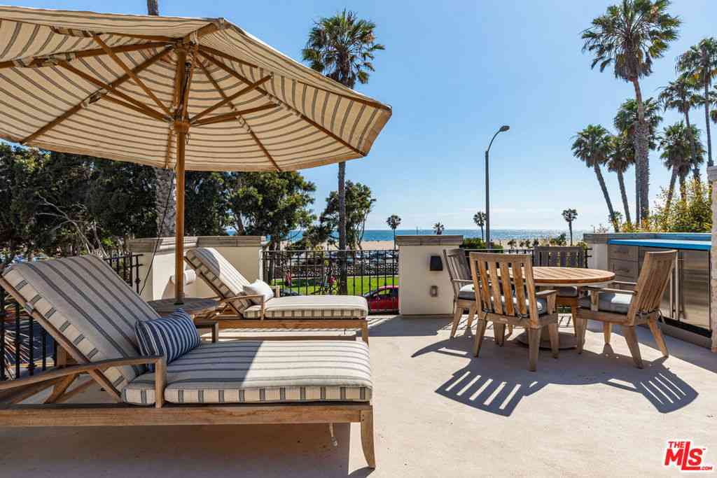 Homes For Rent - 127 Hollister Avenue<br/> Santa Monica, CA 90405