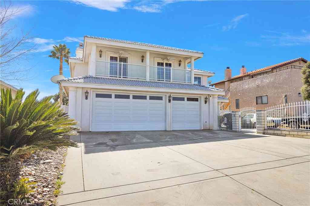 Homes For Sale - 17715 Vista Point<br/> Victorville, CA 92395