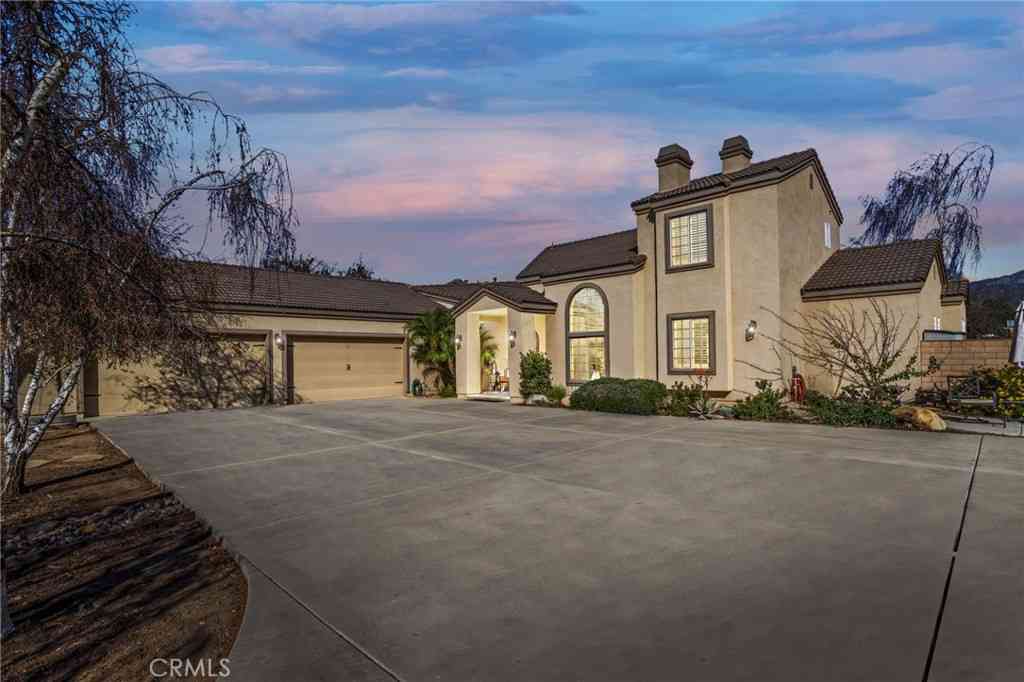 Homes For Sale - 40590 Lincoln<br/> Cherry Valley, CA 92223
