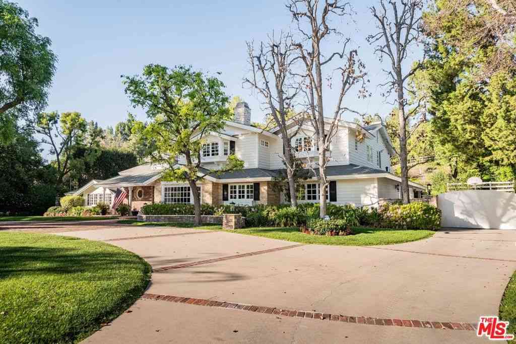 Homes For Sale - 23939 Long Valley Road<br/> Hidden Hills, CA 91302