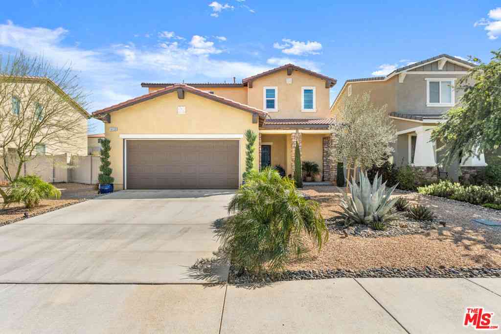 Homes For Sale - 14138 W Catalonia Court<br/> Beaumont, CA 92223