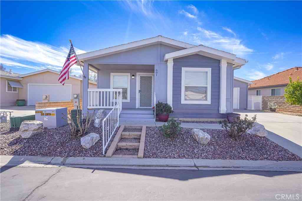 Mobile Home For Sale - 601 Bermuda<br/> Hemet, CA 92543