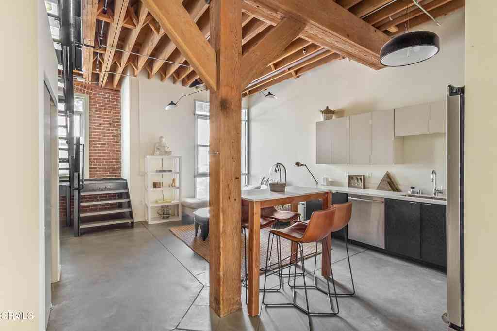 Condo For Sale - 527 Molino Street #108<br/> Los Angeles, CA 90013