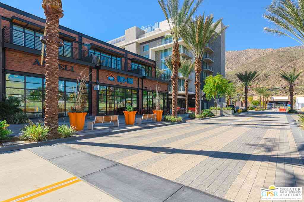 Apartment For Rent - 111 N Palm Canyon Drive #201<br/> Palm Springs, CA 92262