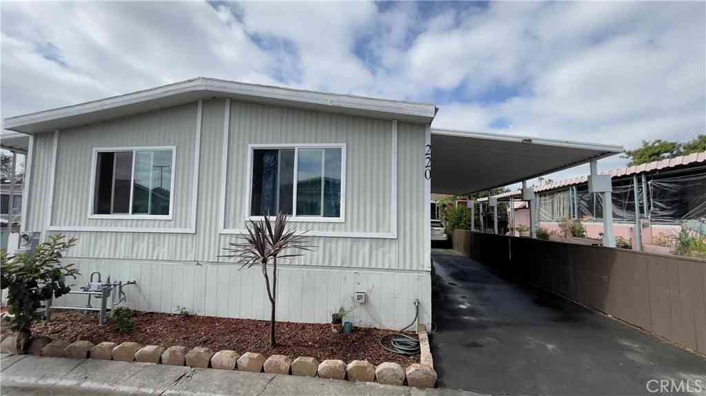 Mobile Home For Sale - 220 Lido Drive #238<br/> Orange County, Santa Ana, CA 92703