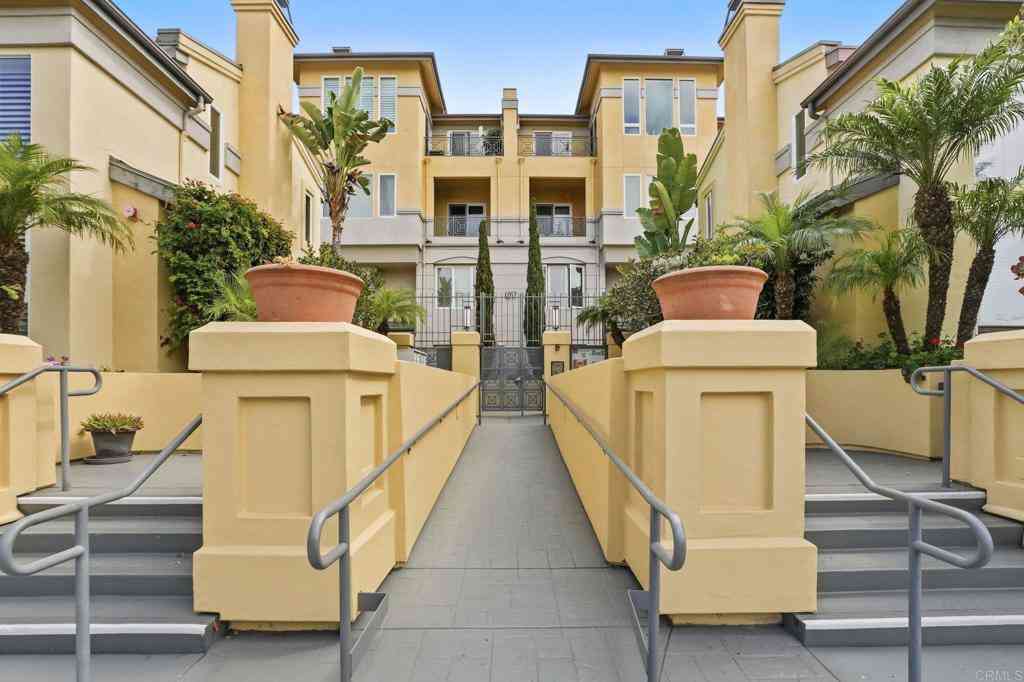 Condo For Sale - 4057 1st Avenue #107<br/> San Diego, CA 92103