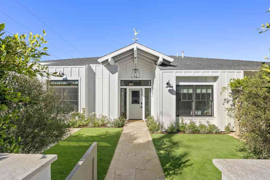 Homes For Rent - 210 Estrella St<br/> Solana Beach, CA 92075