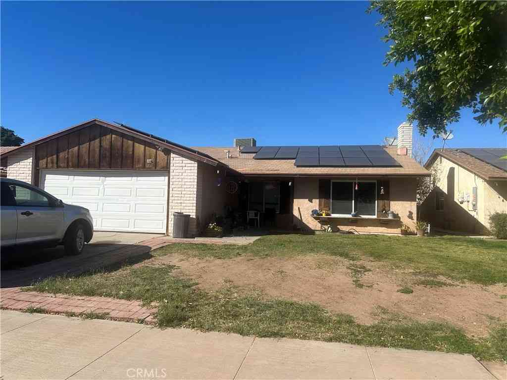 Homes For Sale - 2110 Sandalwood Drive<br/> Imperial County, El Centro, CA 92243