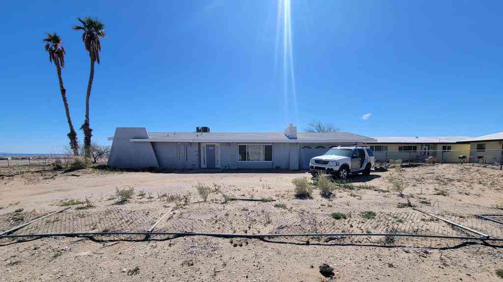 Homes For Sale - 1453 S Marina Drive<br/> Thermal, CA 92274