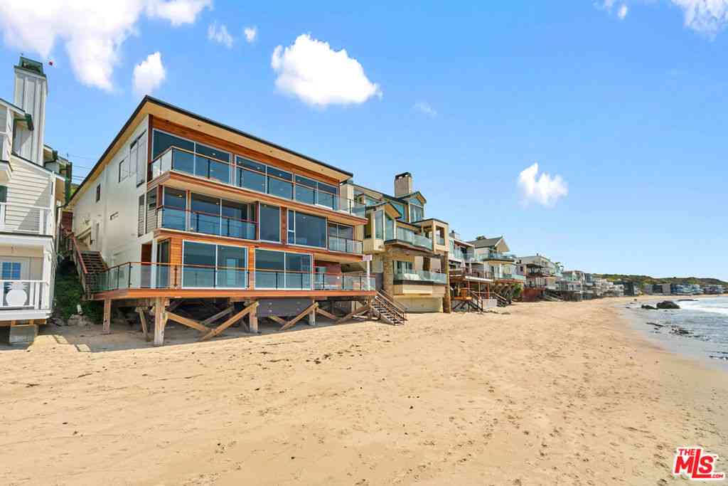 Homes For Sale - 24928 Malibu Road<br/> Malibu, CA 90265