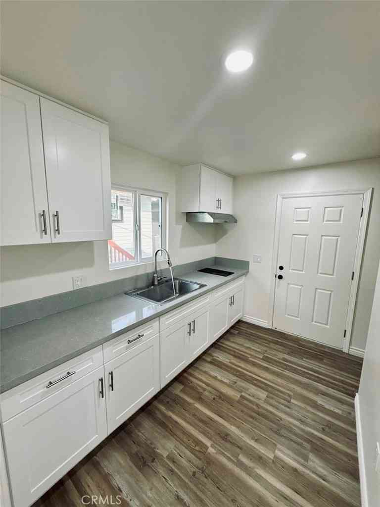 Multifamily For Rent - 240 54th #1/2<br/> Los Angeles, CA 90037