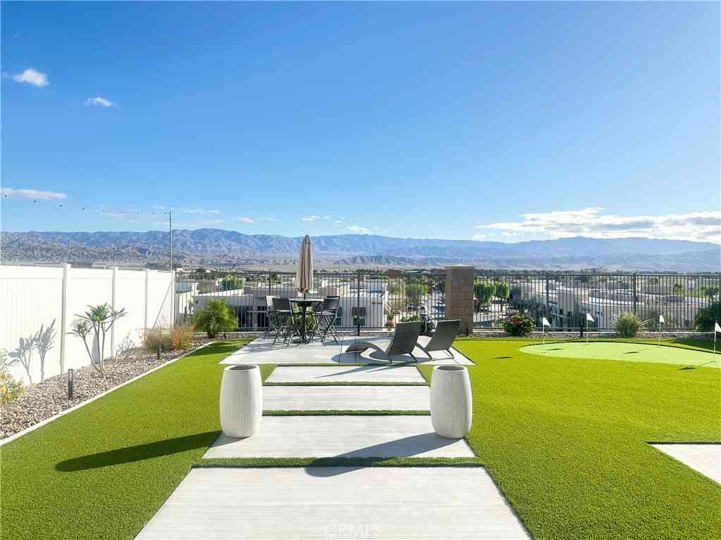 Homes For Sale - 41378 Harvey Mudd<br/> Palm Desert, CA 92211