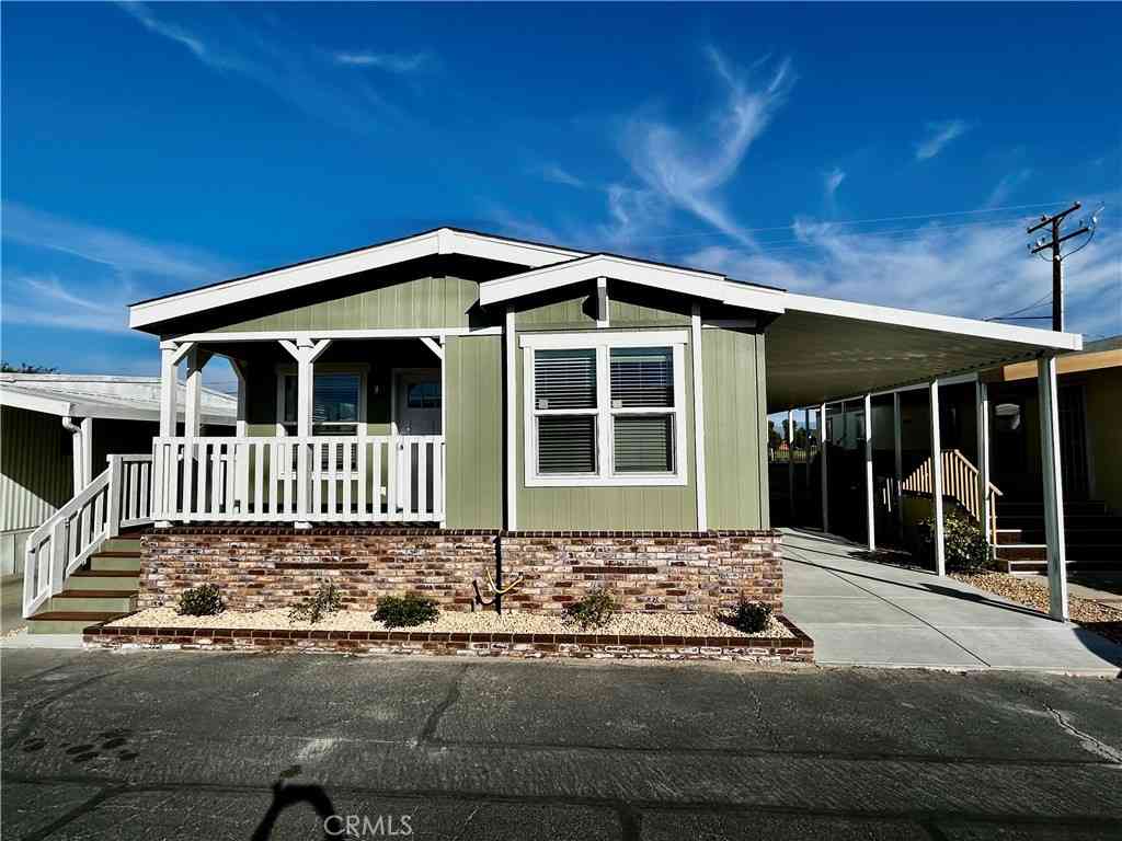 Mobile Home For Sale - 675 W Oakland Avenue #B8<br/> Hemet, CA 92543
