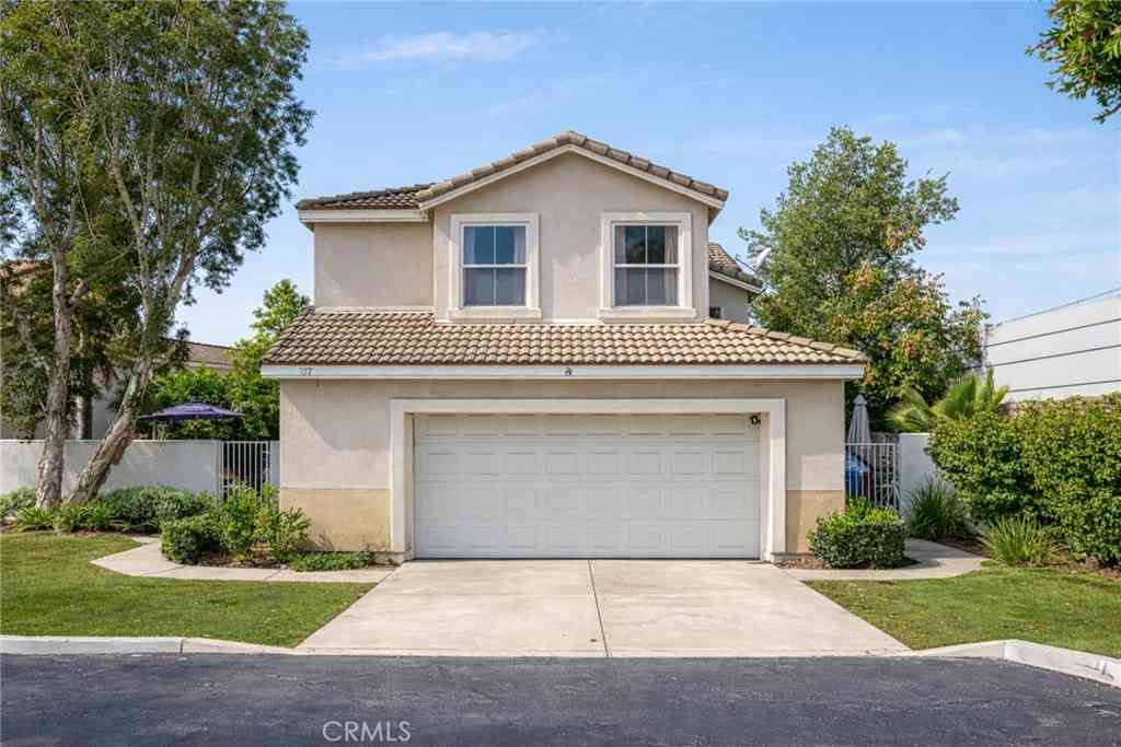 Condo For Sale - 717 North Angeleno Avenue<br/> Azusa, CA 91702