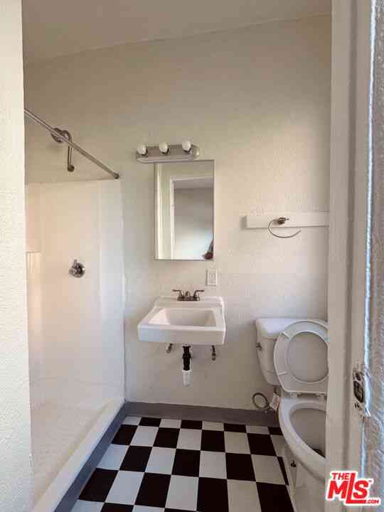 Condo For Rent - 920 S Hobart Blvd #106<br/> Los Angeles, CA 90006