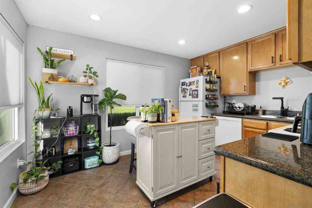 Townhouse For Sale - 6333 College Grove Way #1101 14<br/> San Diego, CA 92115