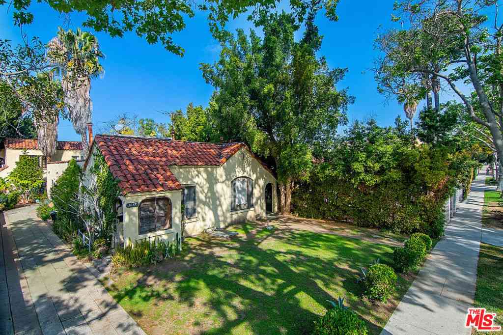 Homes For Sale - 1015 N Martel Avenue<br/> West Hollywood, CA 90046