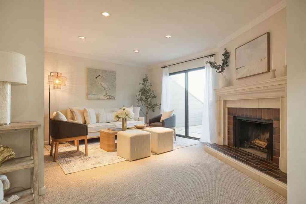 Townhouse For Sale - 504 Ocean Avenue #4<br/> Monterey, CA 93940