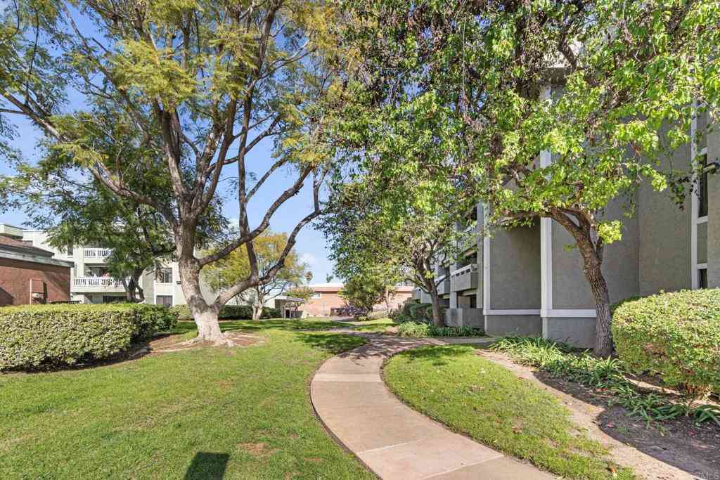 Condo For Sale - 1040 E Washington Avenue #33<br/> Escondido, CA 92025