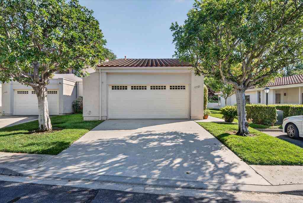 Condo For Sale - 17721 Valle De Lobo<br/> Poway, CA 92064