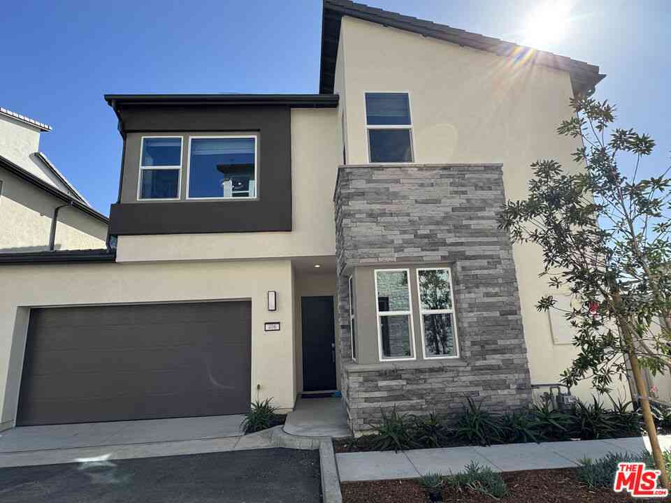 Homes For Rent - 406 Clipper<br/> Irvine, CA 92618