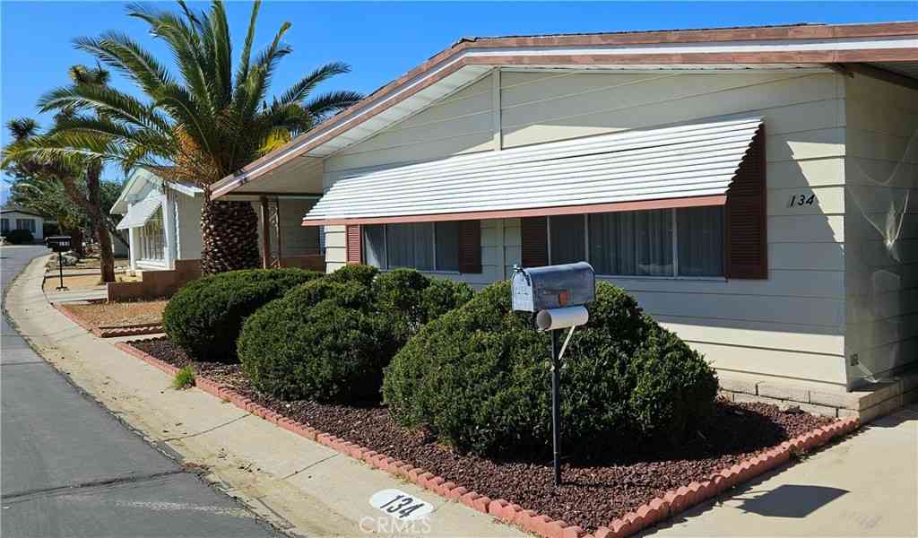 Mobile Home For Sale - 7501 Palm Avenue #134<br/> Yucca Valley, CA 92284