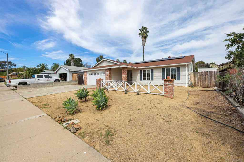 Homes For Sale - 1544 Indian Summer Rd<br/> San Marcos, CA 92069