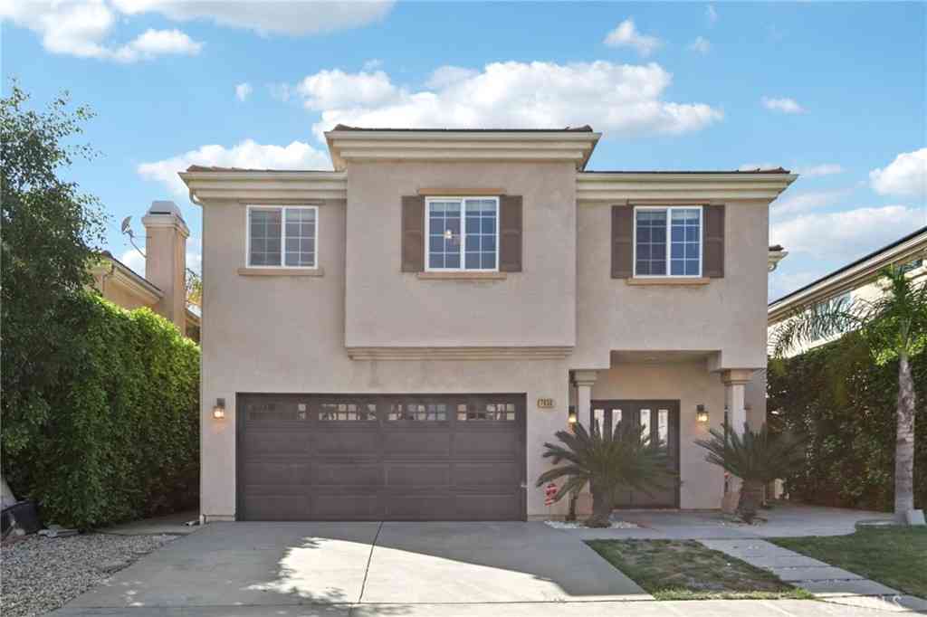 Homes For Sale - 7659 Coldwater Canyon Court<br/> North Hollywood, CA 91605
