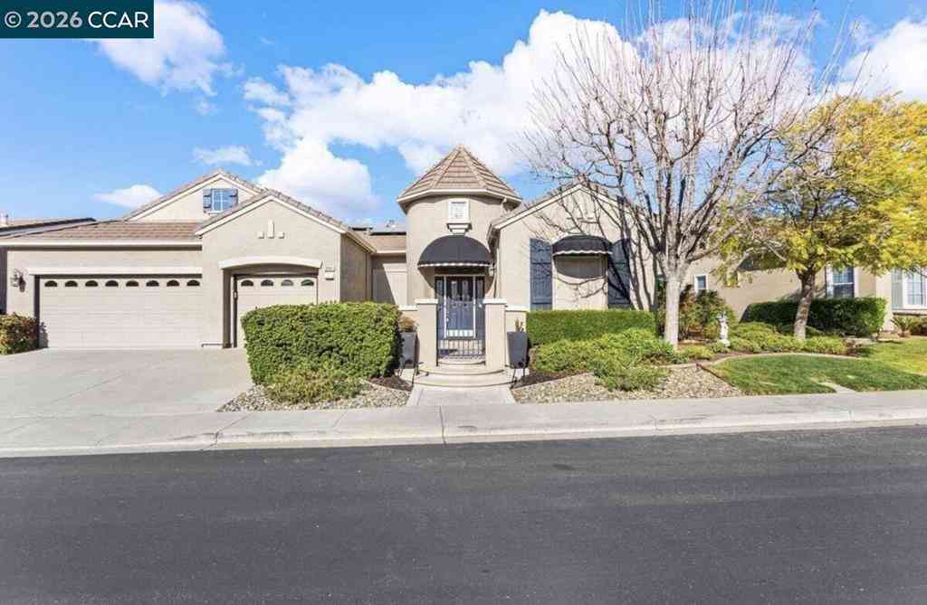 Homes For Sale - 2041 Kent Dr<br/> Brentwood, CA 94513