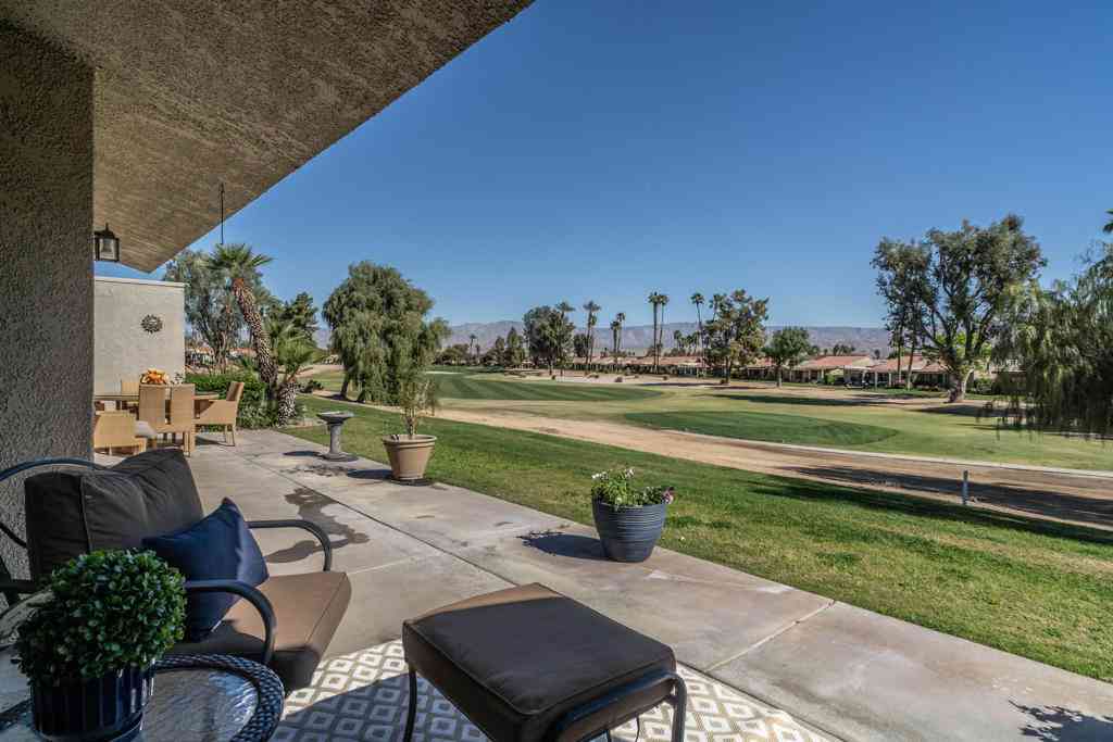 Condo For Sale - 40508 Bay Hill Way<br/> Palm Desert, CA 92211