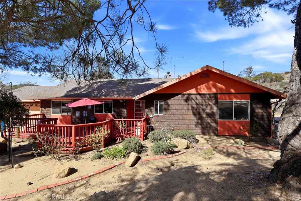 Homes For Sale - 48150 Twin Pines Road<br/> Banning, CA 92220