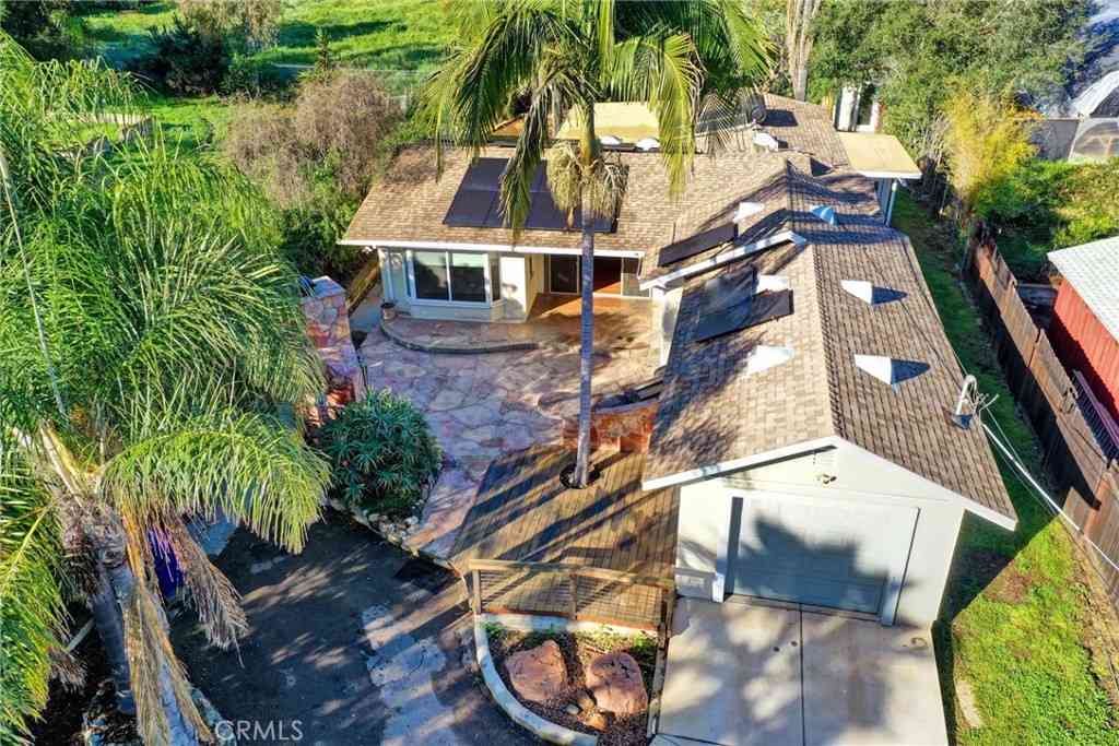 Homes For Sale - 2428 Hutchison Street<br/> Vista, CA 92084