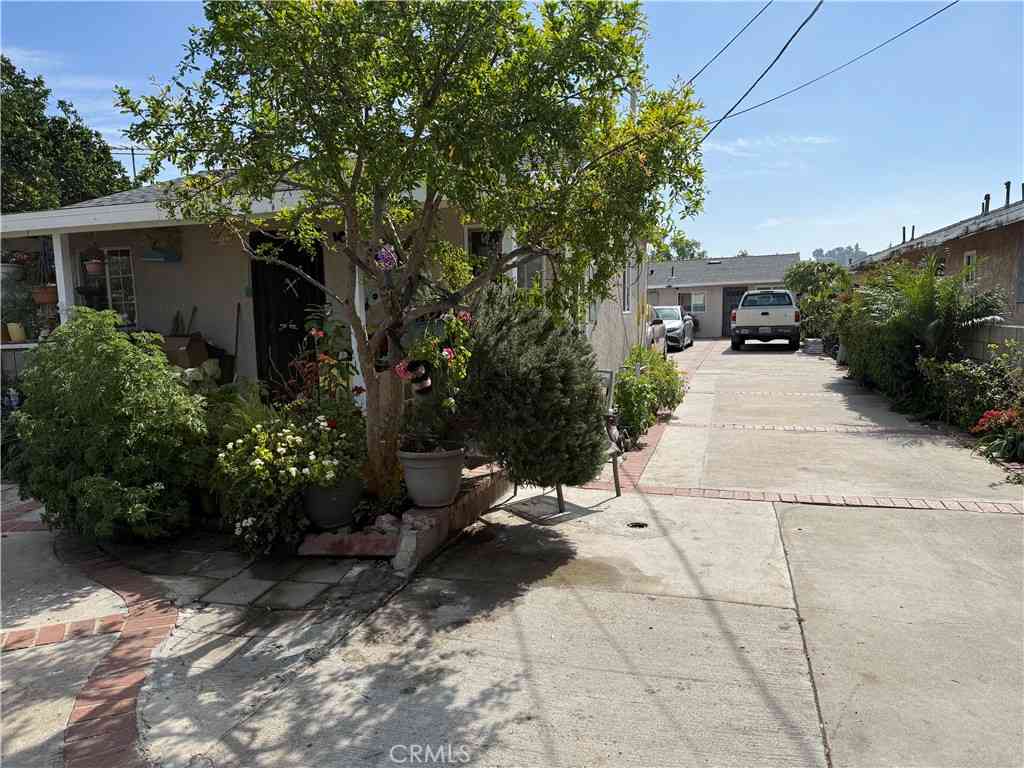 Homes For Sale - 12872 Van Nuys Boulevard<br/> Pacoima, CA 91331