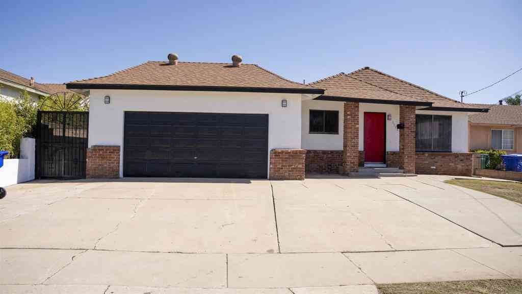 Homes For Sale - 1133 27th Street<br/> San Diego, CA 92154