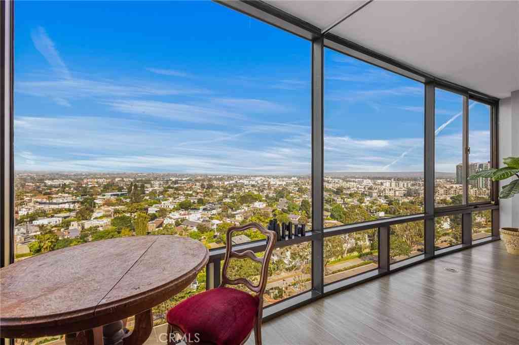 Condo For Sale - 4337 Marina City Dr. #1041<br/> Marina Del Rey, CA 90292