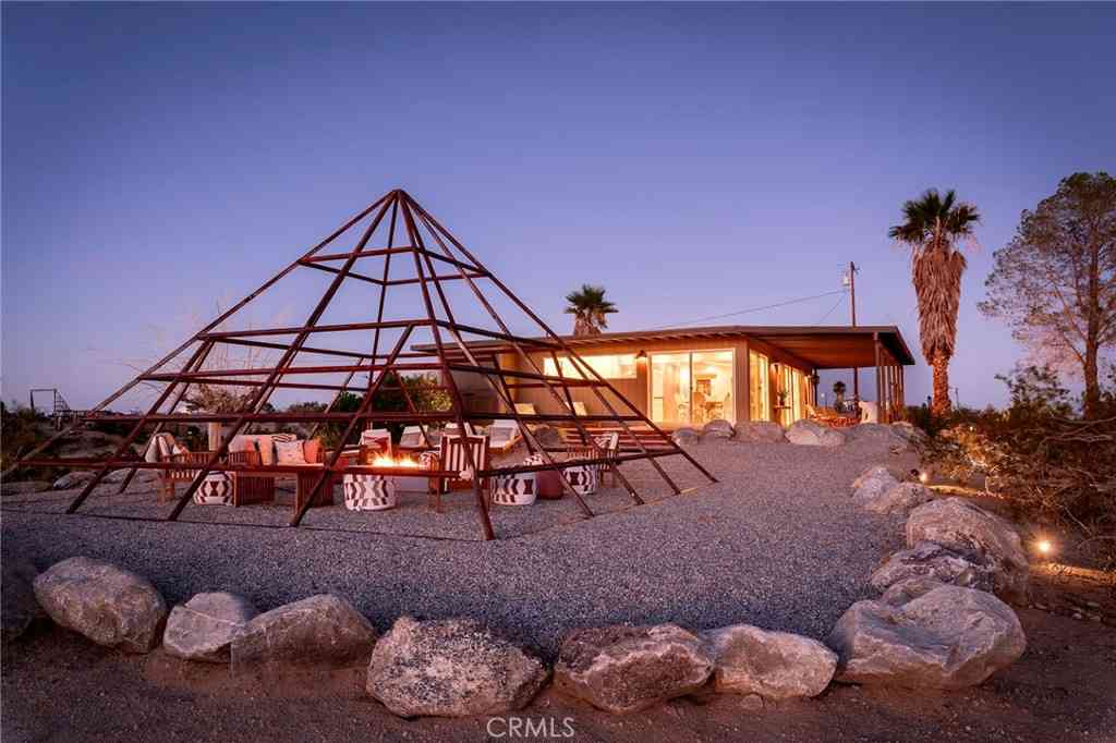 Homes For Sale - 69155 Sunnysands Drive<br/> 29 Palms, CA 92277