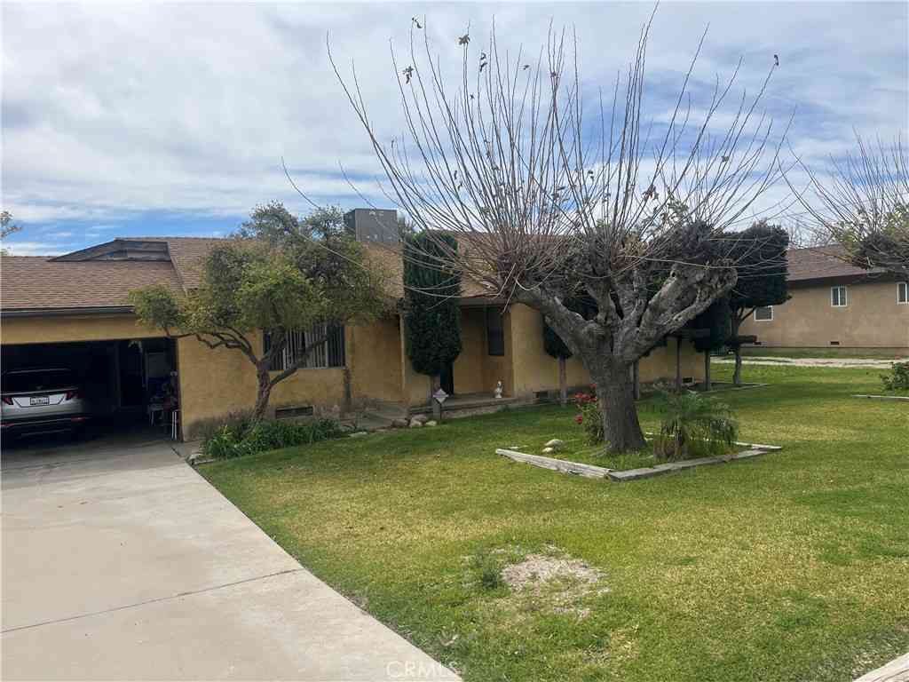 Homes For Sale - 18173 Mccauley<br/> Fontana, CA 92335