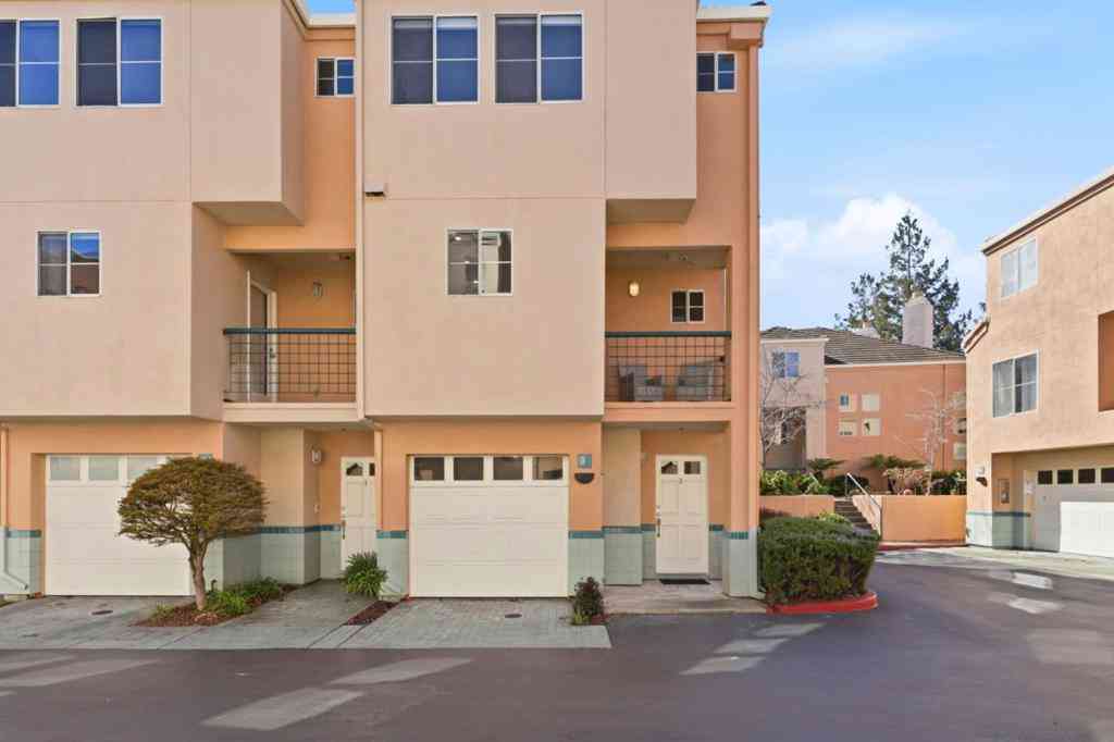 Condo For Sale - 992 Alpine Terrace #6<br/> Sunnyvale, CA 94086