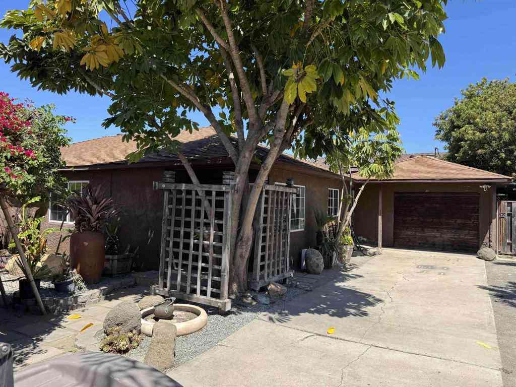 Homes For Sale - 1341 E 4th Street<br/> National City, CA 91950