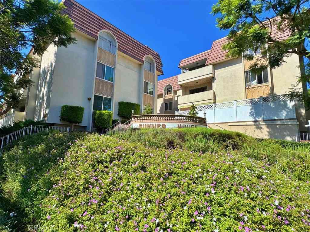 Condo For Rent - 5625 Sumner #212<br/> Culver City, CA 90230