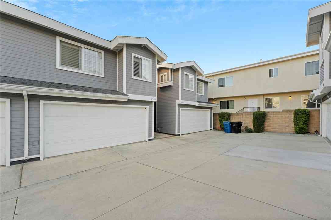 Townhouse For Sale - 11509 Double Eagle<br/> Whittier, CA 90604