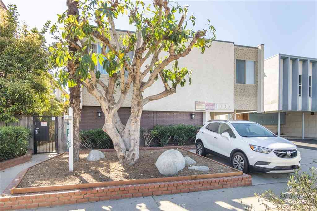 Condo For Rent - 4065 Mclaughlin Avenue #8<br/> Los Angeles, CA 90066