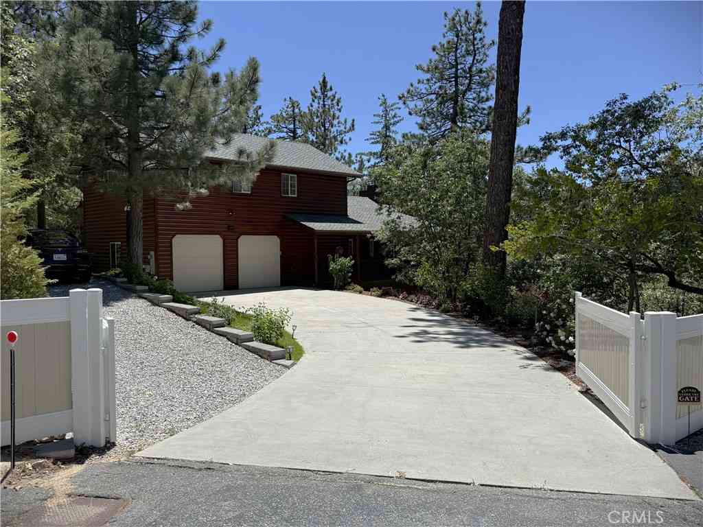 Homes For Sale - 32425 Snowshoe<br/> Running Springs, CA 92382