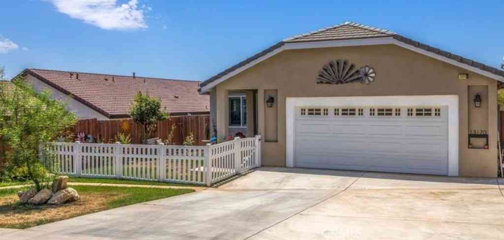 Homes For Sale - 13170 6th Pl<br/> Yucaipa, CA 92399