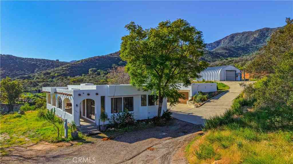 Mobile Home For Sale - 18515 Penny Trail<br/> Lake Elsinore, CA 92530