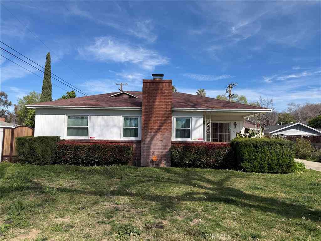 Homes For Sale - 720 Orchid<br/> San Bernardino, CA 92404