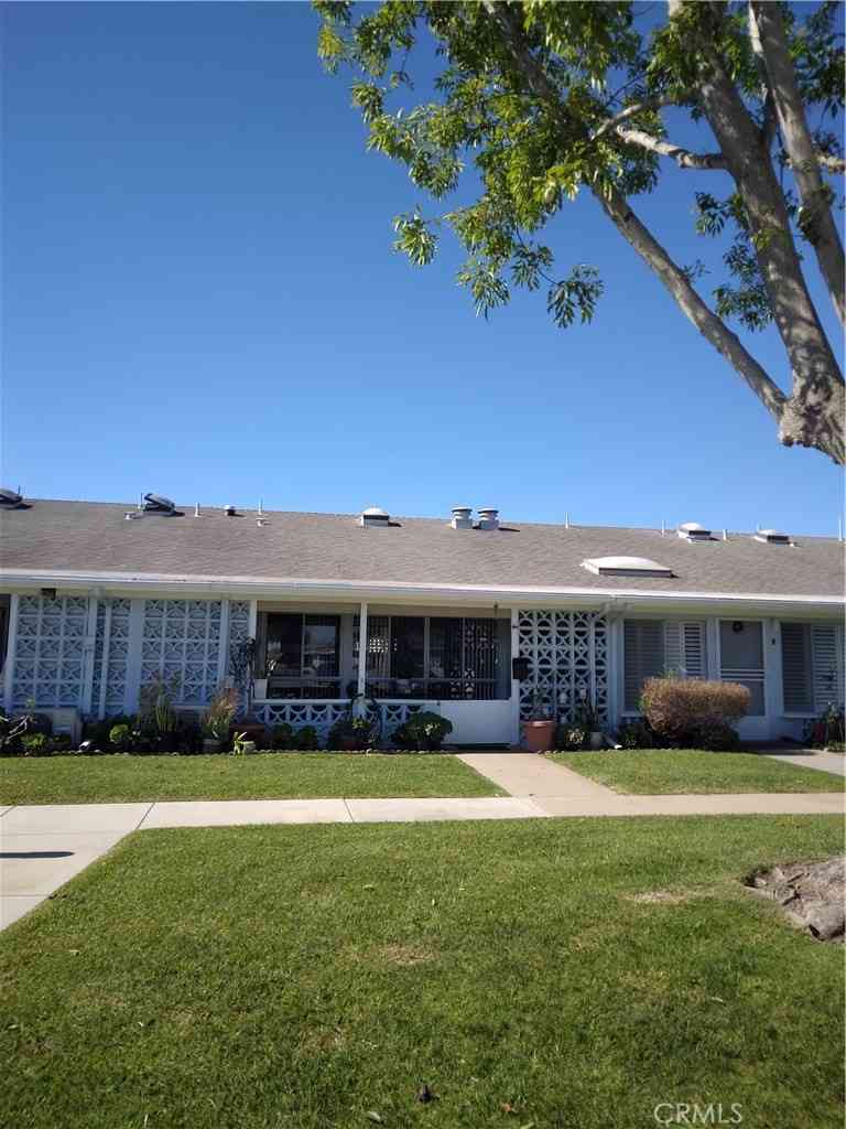Homes For Sale - 13860 El Dorado 33i M-3<br/> Seal Beach, CA 90740